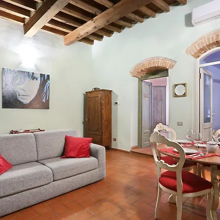 Across The River 아파트